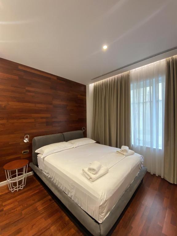 Crown Boutique Hotel Дуррес Экстерьер фото