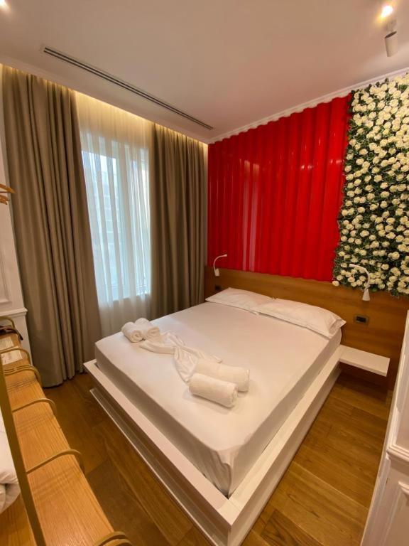 Crown Boutique Hotel Дуррес Экстерьер фото